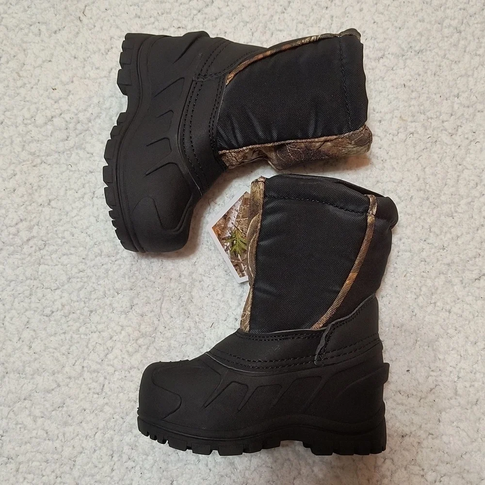 NWT Child's Camo/Black Itasca Snow Cat Winter Boots Size 6T
